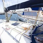 Stay On A Sailing Boat In Valencia