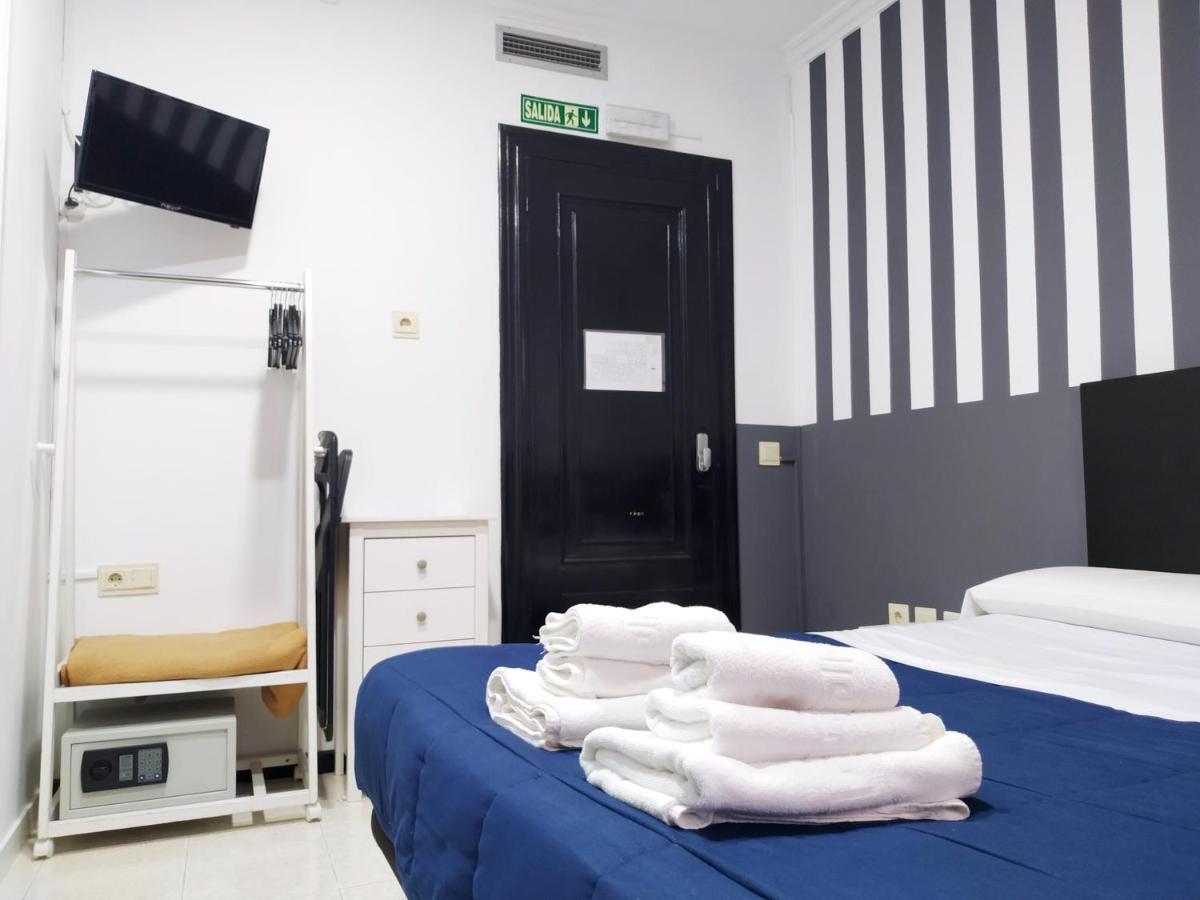 Guest house Flats Friends Plaza De La Reina 2*