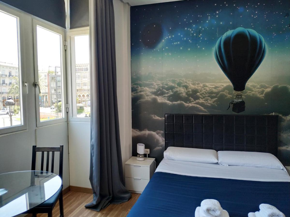 Flats Friends Plaza De La Reina Guest house 2*