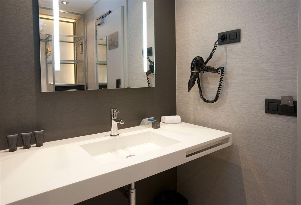 Ac Colón By Marriott 4*