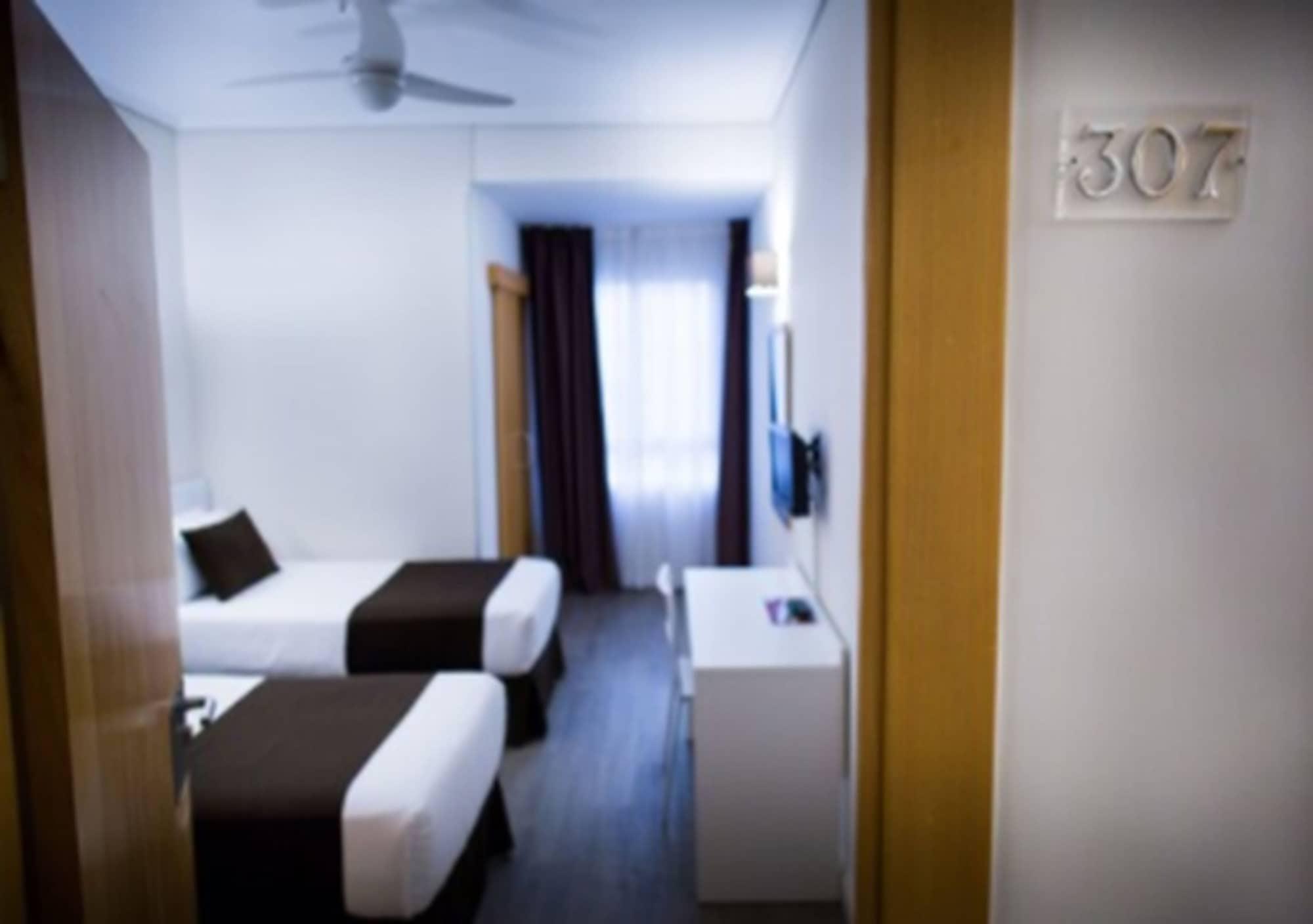 Sweet Continental Hotel 2*