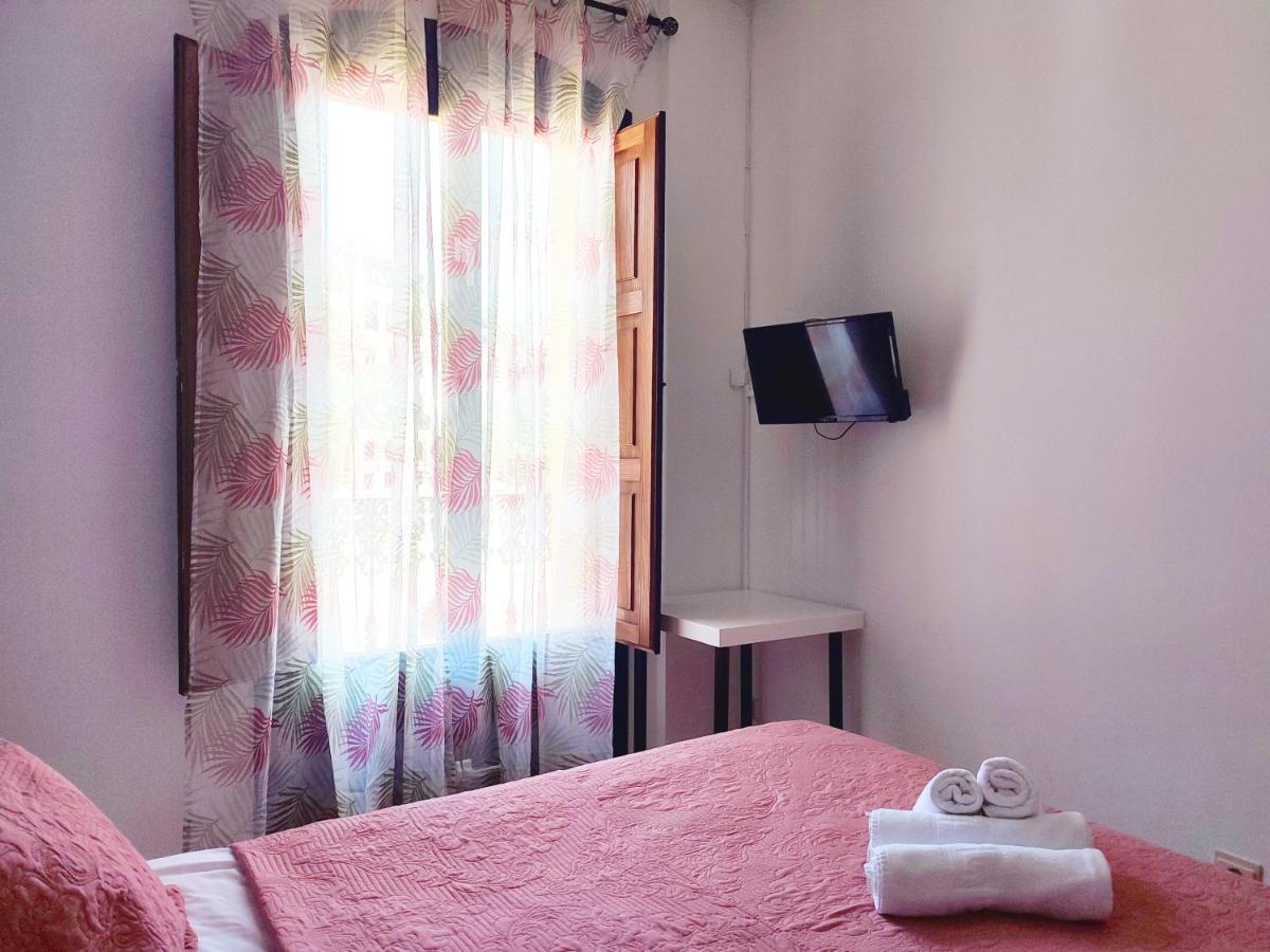 Flats Friends Plaza De La Reina Guest house