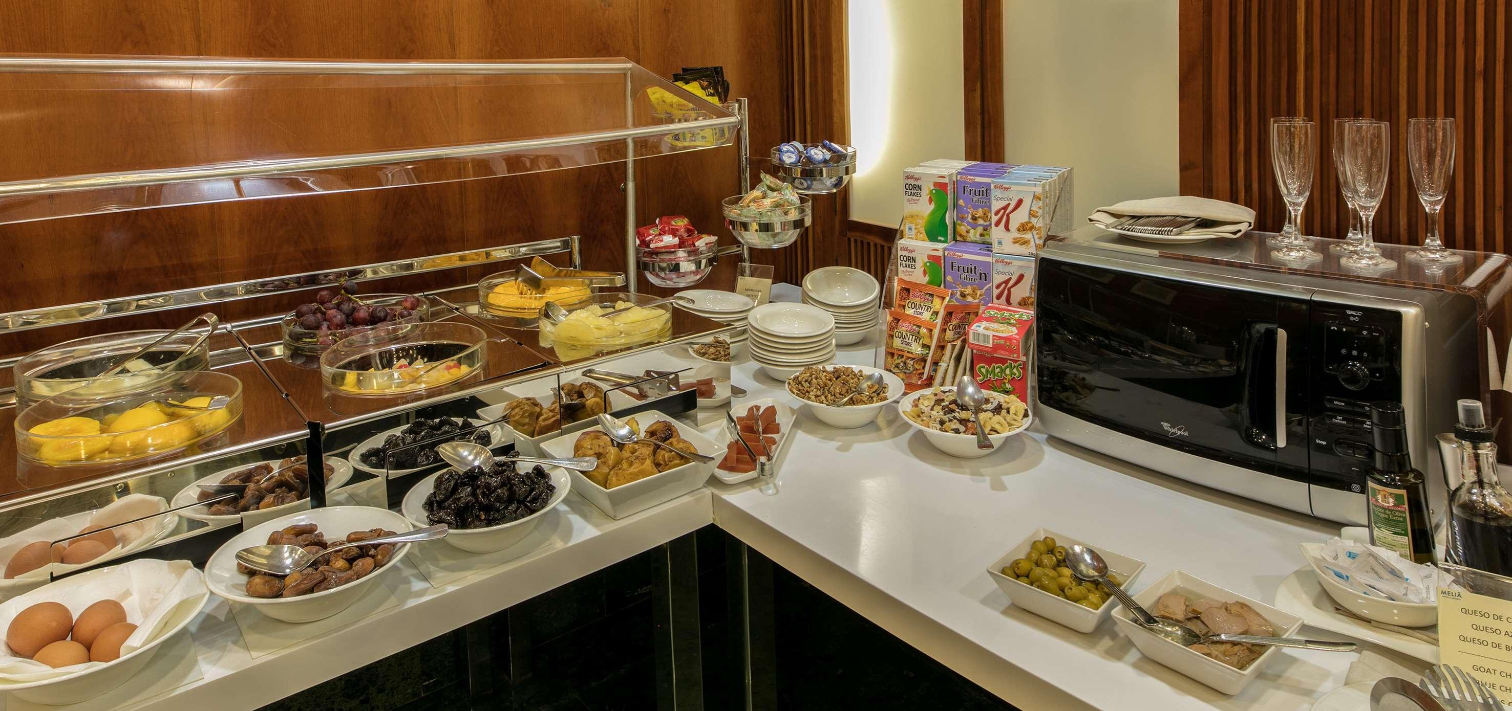 Melia Plaza Hotel 4*