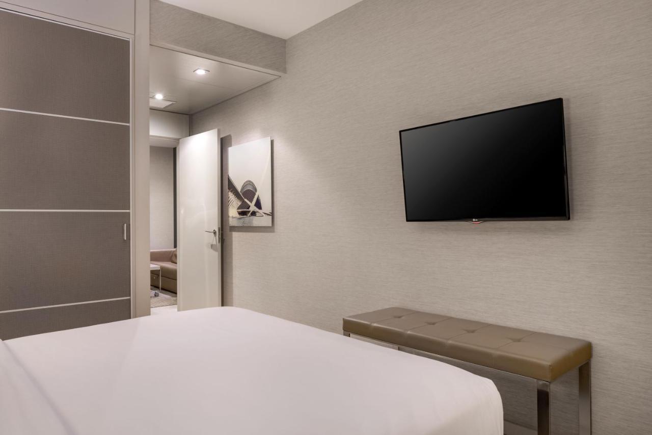 Hotel Ac Colón By Marriott 4*