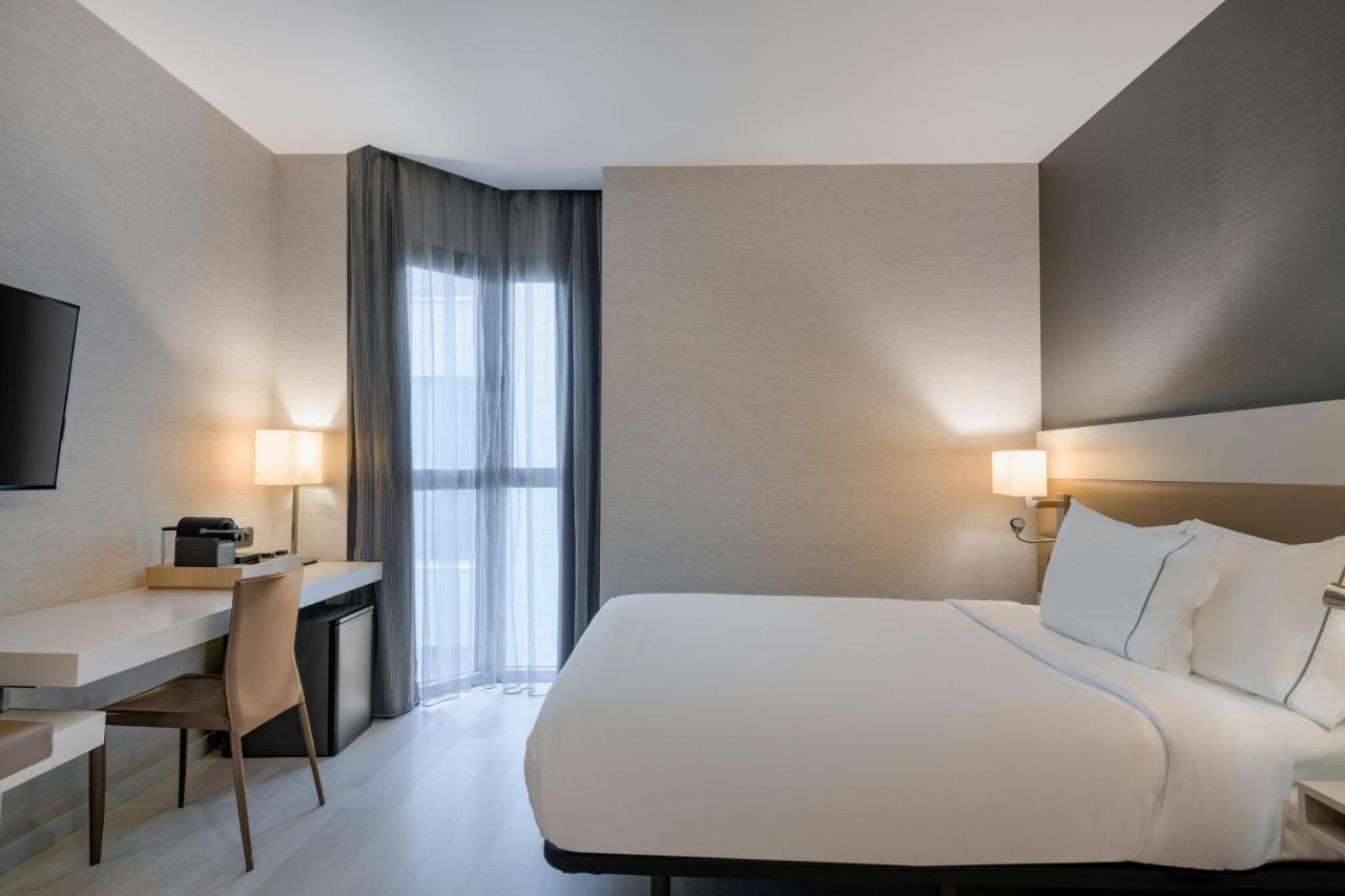 Hotel Ac Colón By Marriott