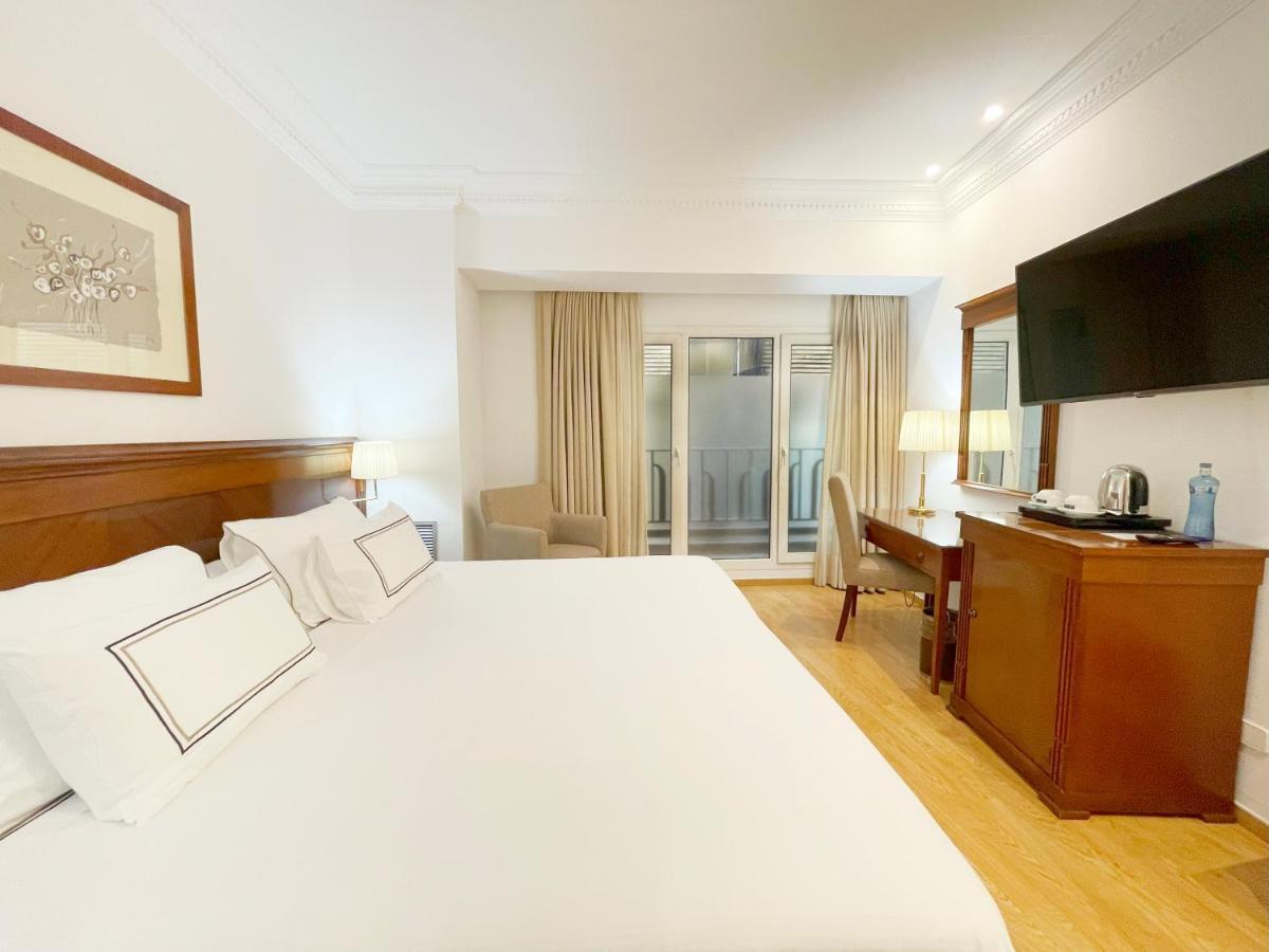 Melia Plaza Hotel 4*