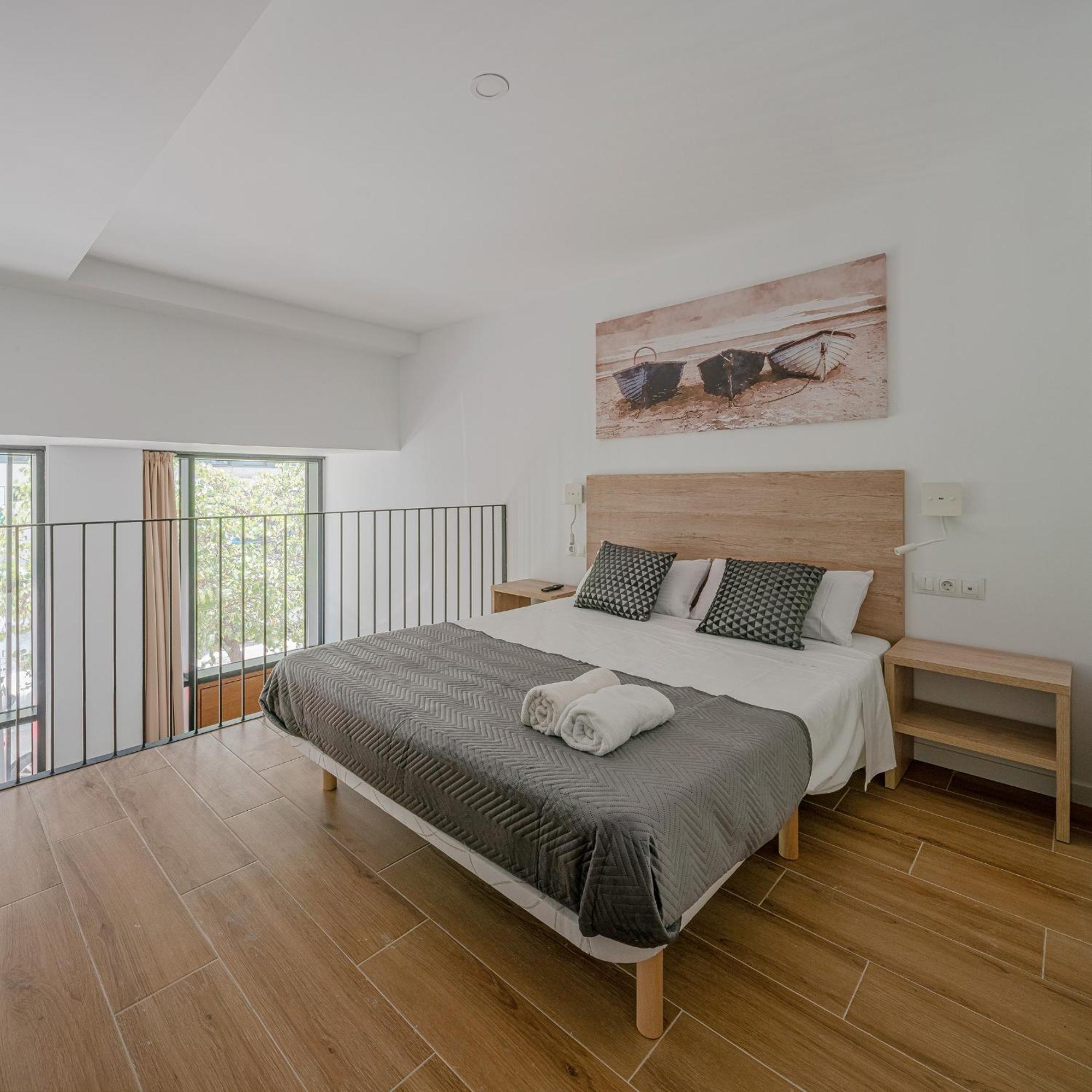 Apartamento New Duplex, 2 Wc, Frente Ciudad De Ciencias Y Artes *