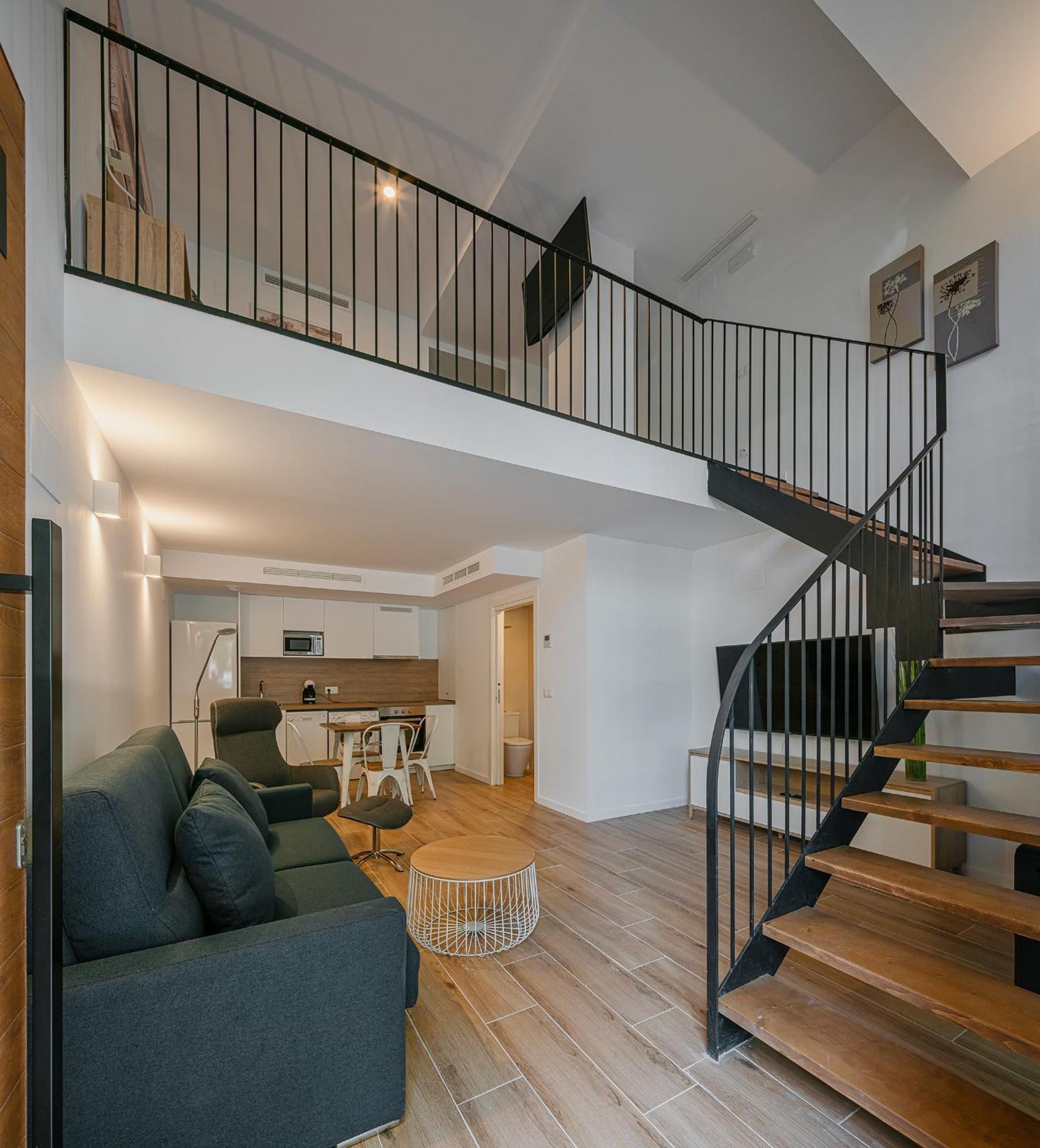 Apartamento New Duplex, 2 Wc, Frente Ciudad De Ciencias Y Artes *