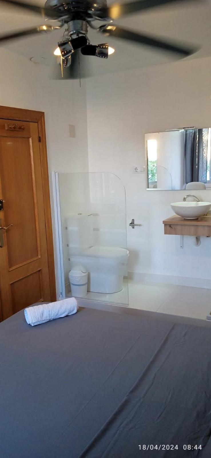 Gasthof Y Suite. Upv, Uv Y Playa Valencia