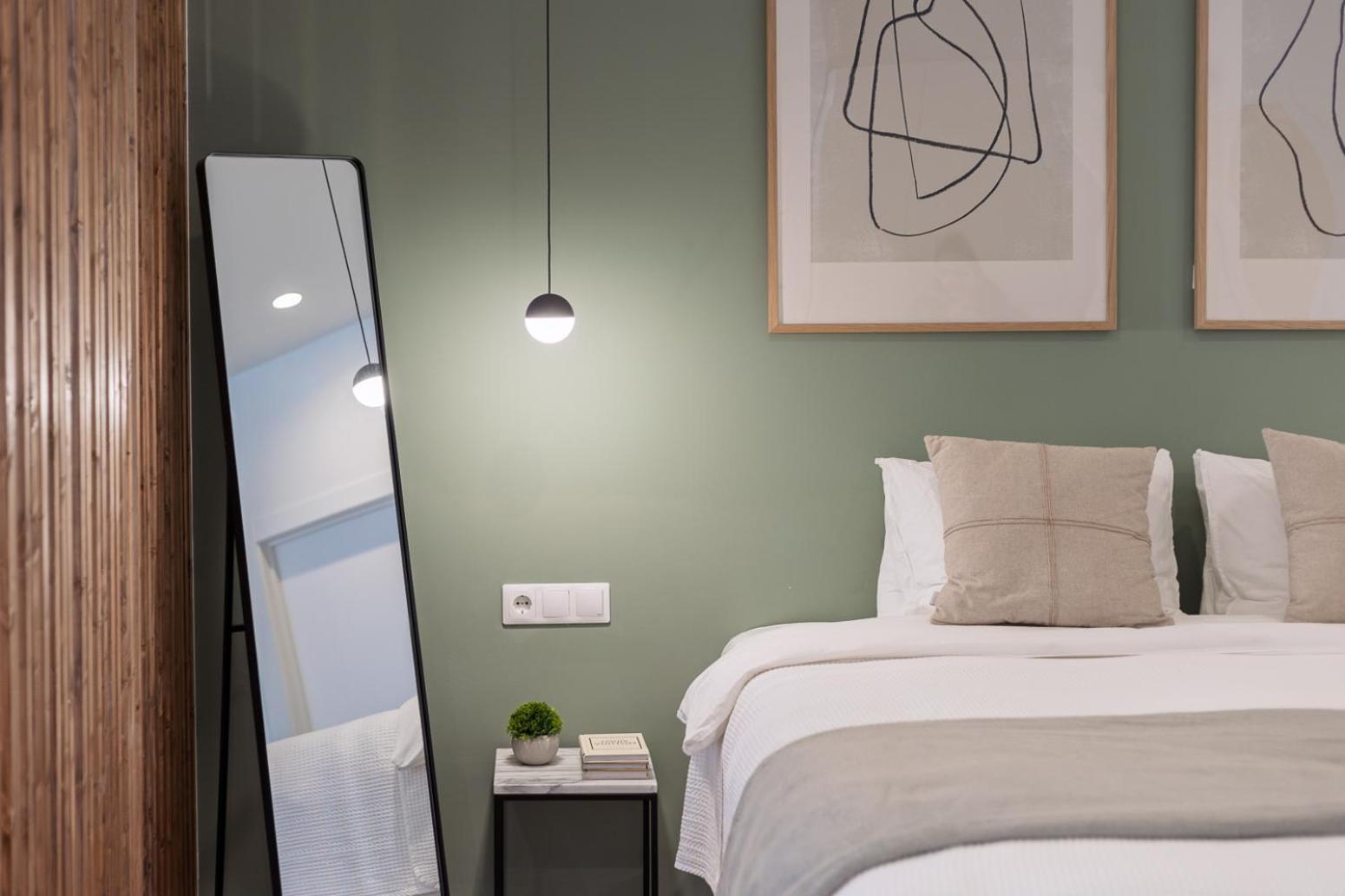 Explore Luxury Meets Comfort Apartment *