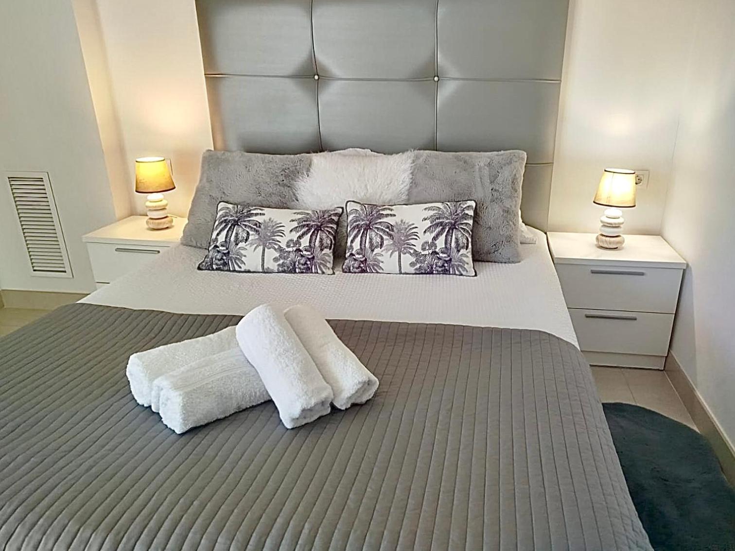 Valencia Beachfront Home 22 *