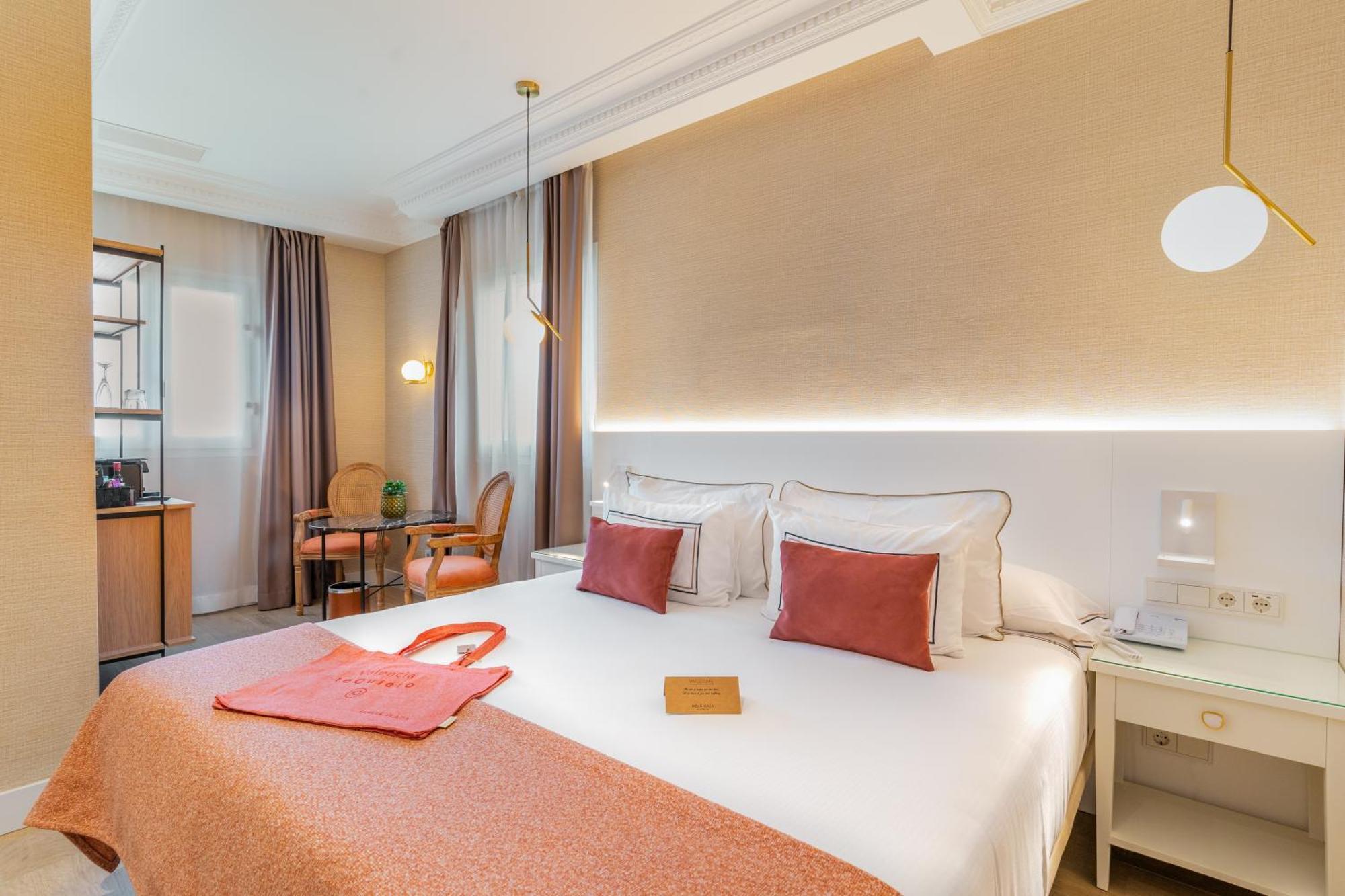 Hotel Melia Plaza 4*