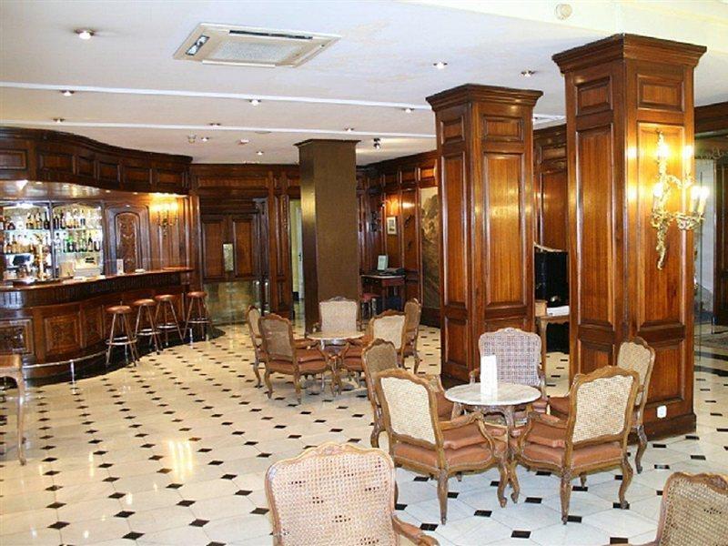 One Shot Reina Victoria Hotel Valencia