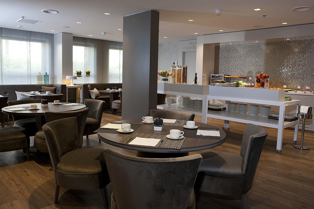 Hotel Ac Colón By Marriott 4*