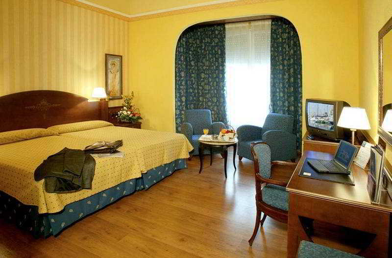 Hotel One Shot Reina Victoria