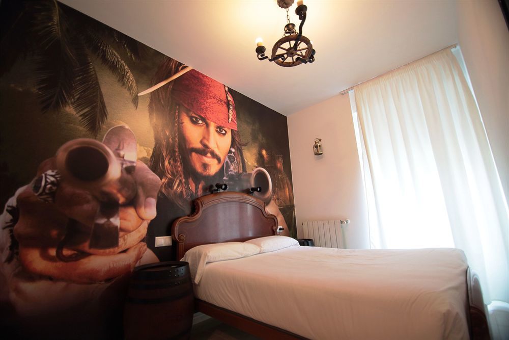 Casual Del Cine Hotel 2*