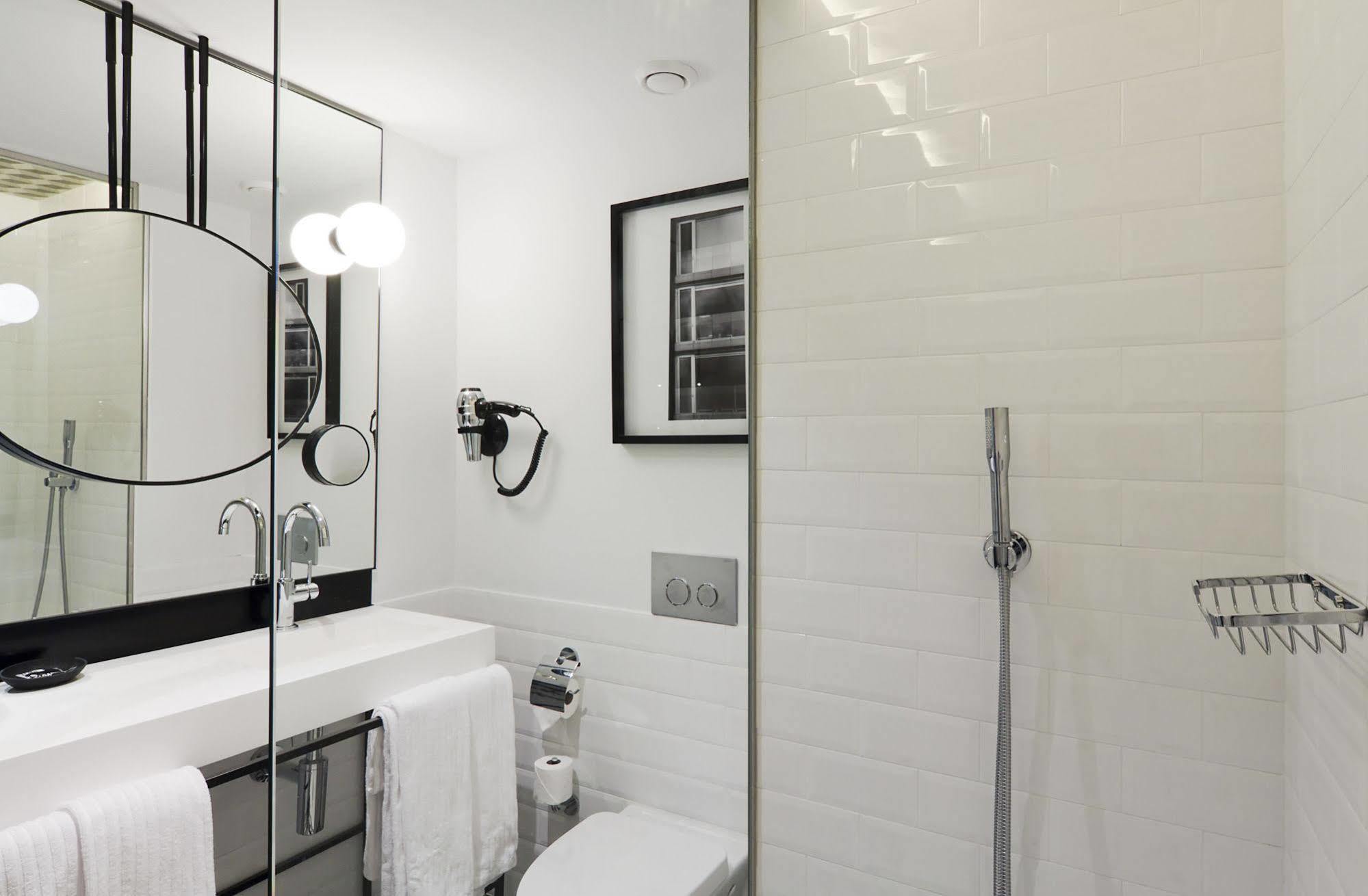 Hotel One Shot Reina Victoria 4*