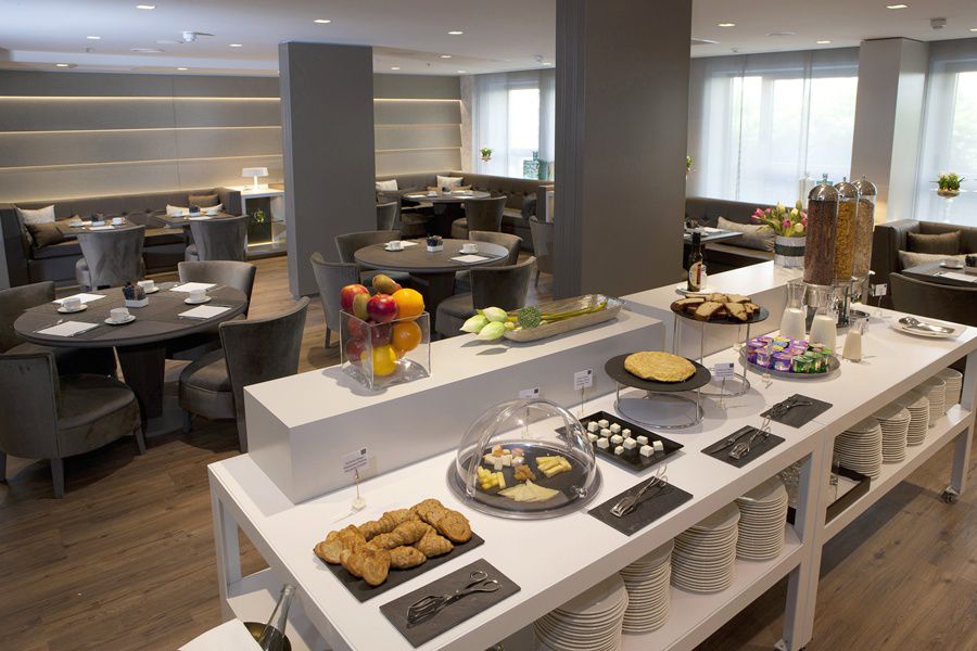 Ac Colón By Marriott Hotel