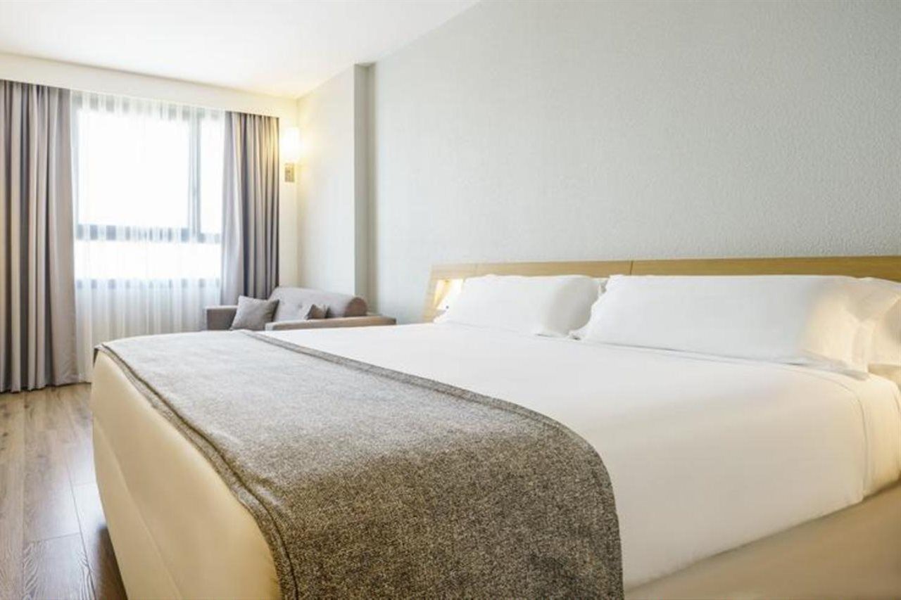 Ilunion 4 Hotel Valência