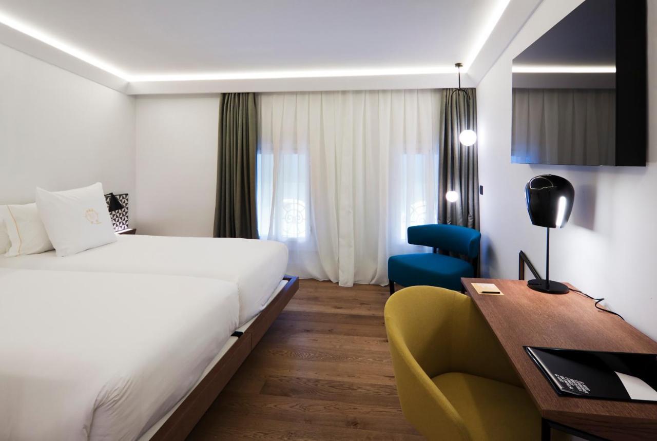 One Shot Reina Victoria Hotel Valencia