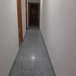 Habitacion Pequena En Piso Compartido Con 2 Adultos