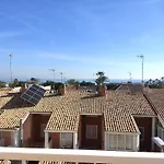 Practico Y Con Vistas Al Mar