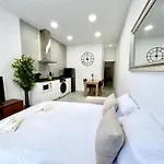 Valencia Urban Escape - Comfort Meets Luxury