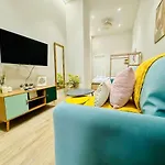 Design & Style Close To Center