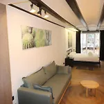 Increible Apartamento Con Terraza Al Lado De Torres De Quart
