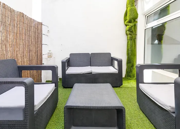 Baron Suites Reina