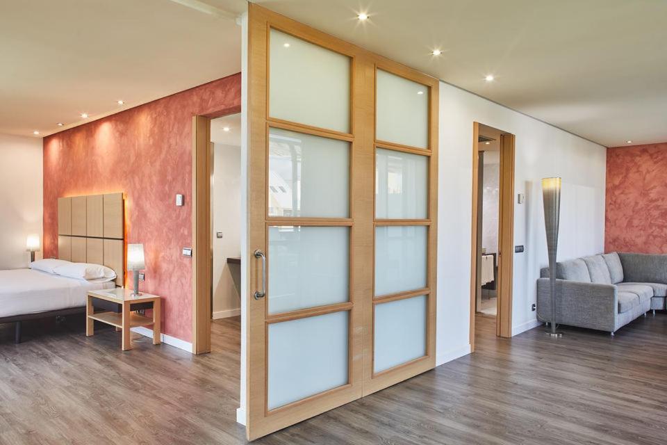 Silken Puerta 4*