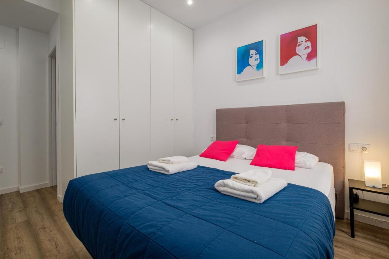 Spacious Clean & Colorful Quiet Zone Apartment