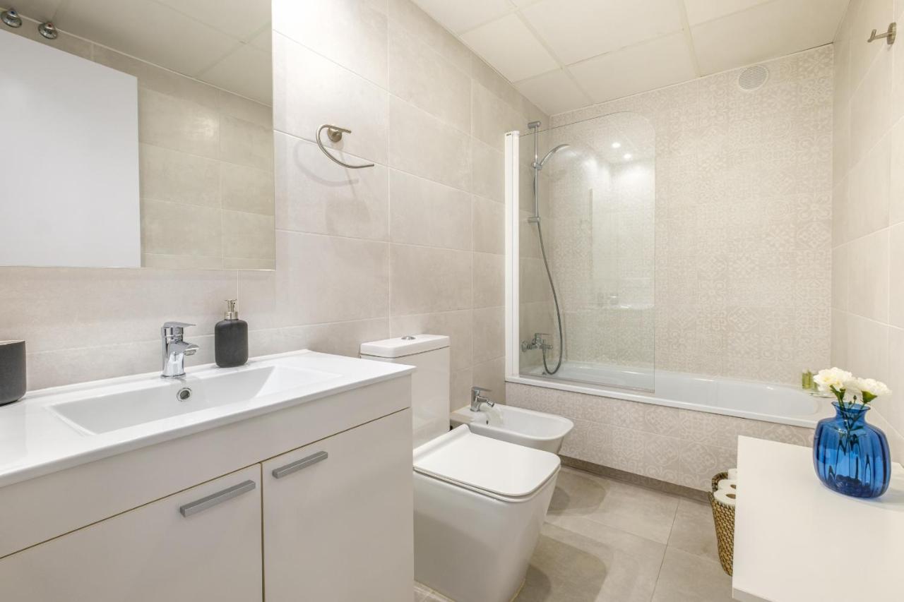 Apartment Spacious Clean & Colorful Quiet Zone Valencia