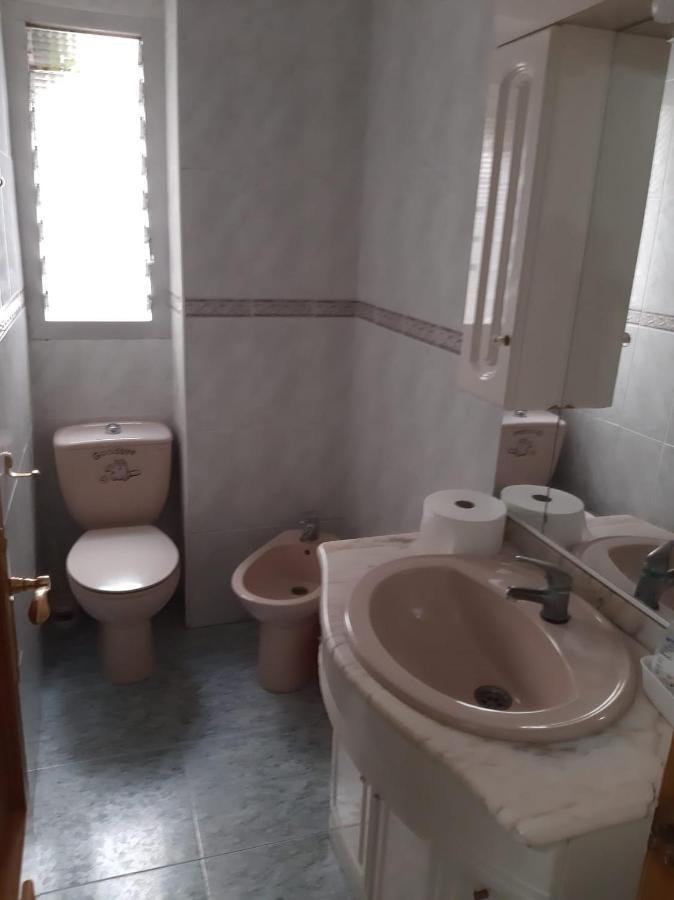 Pequena En Piso Compartido Con 2 Adultos Valencia