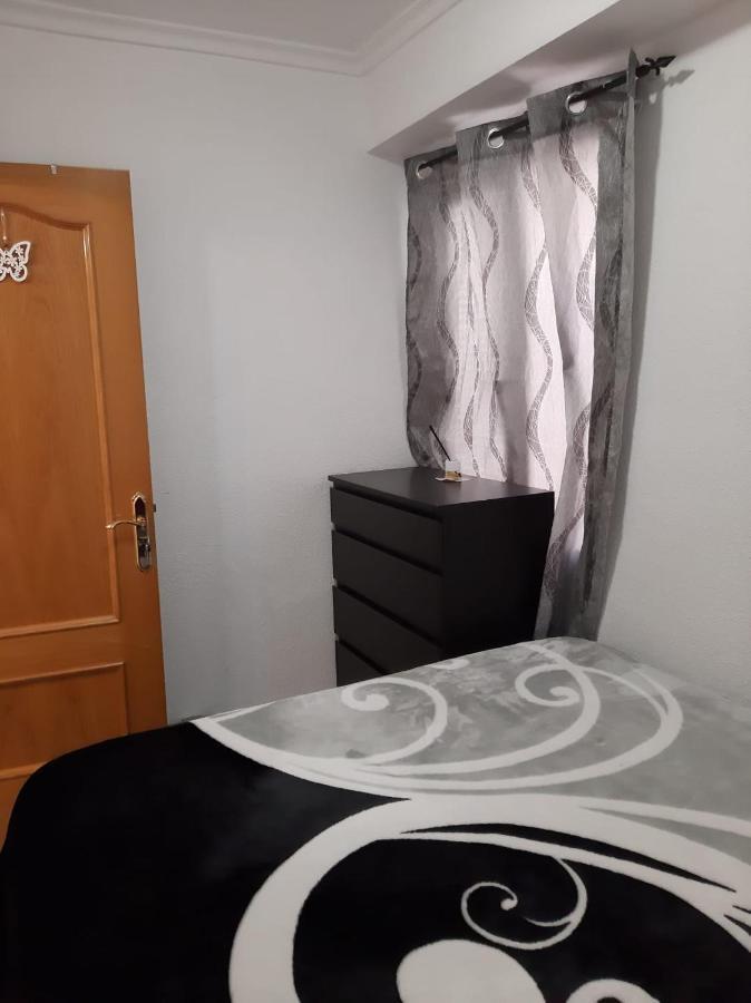 Homestay Pequena En Piso Compartido Con 2 Adultos Valencia