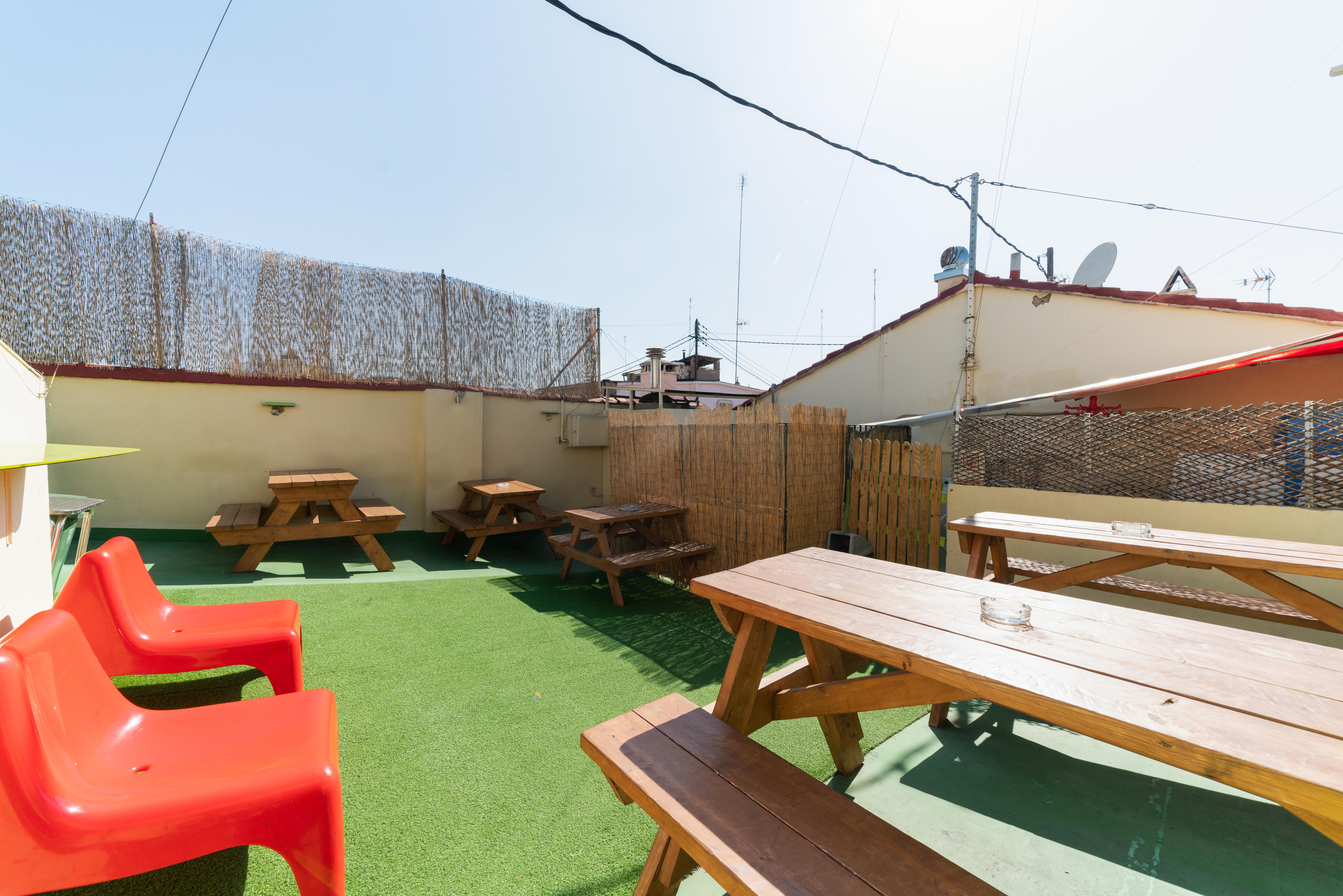 Red Nest Hostel *