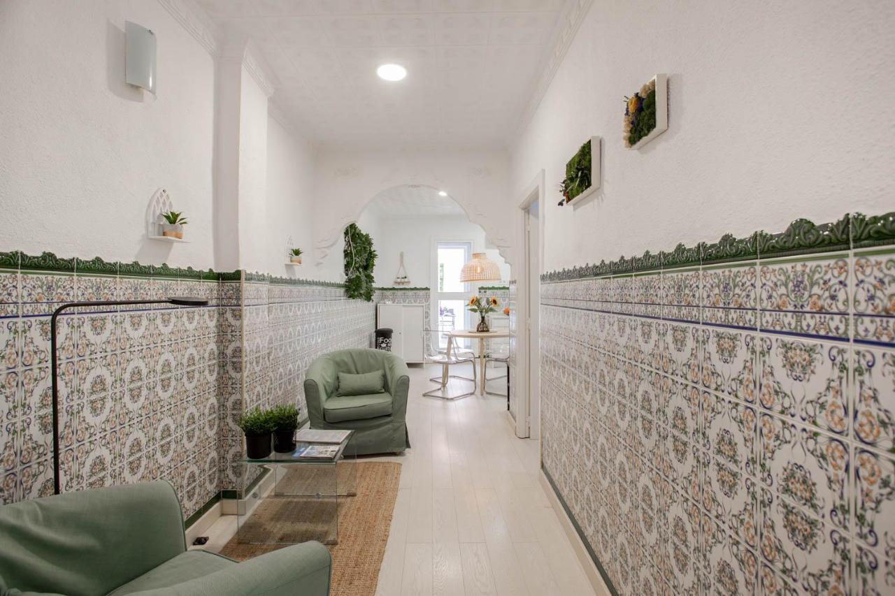 Ferienhaus Lovely With Sunny Patio Near The Valencia