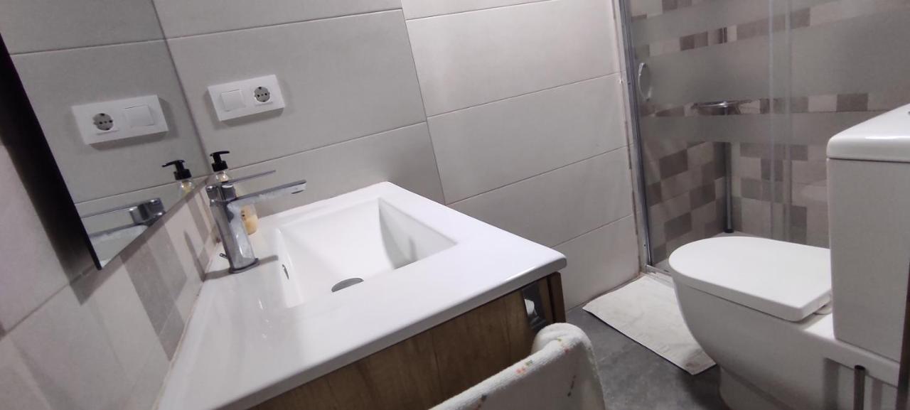 Comoda Y Moderna Doble Valencia
