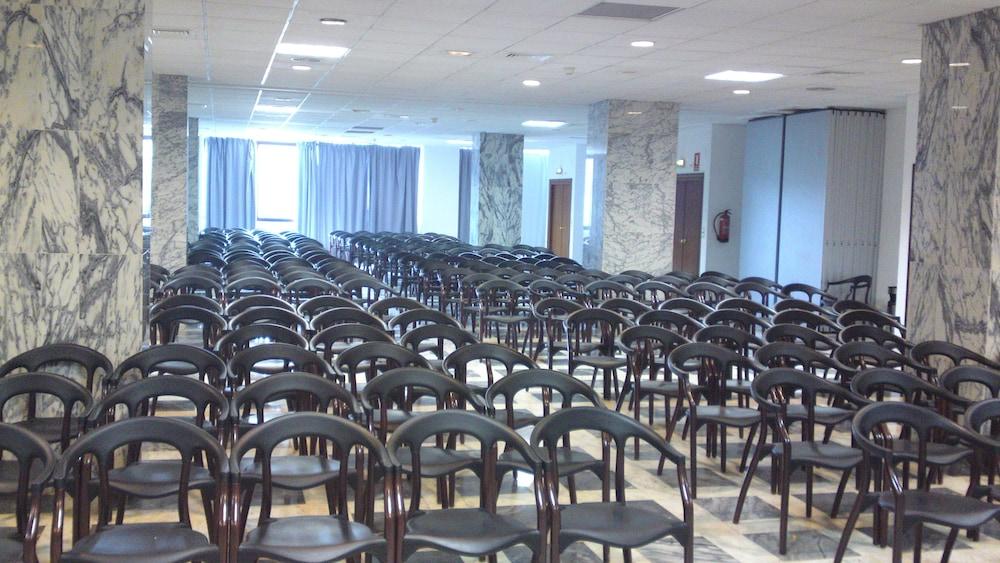 Hotel Turia 4*