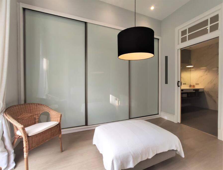 De Lujo Frente Al Mercado Colon. Only Adults Apartment *
