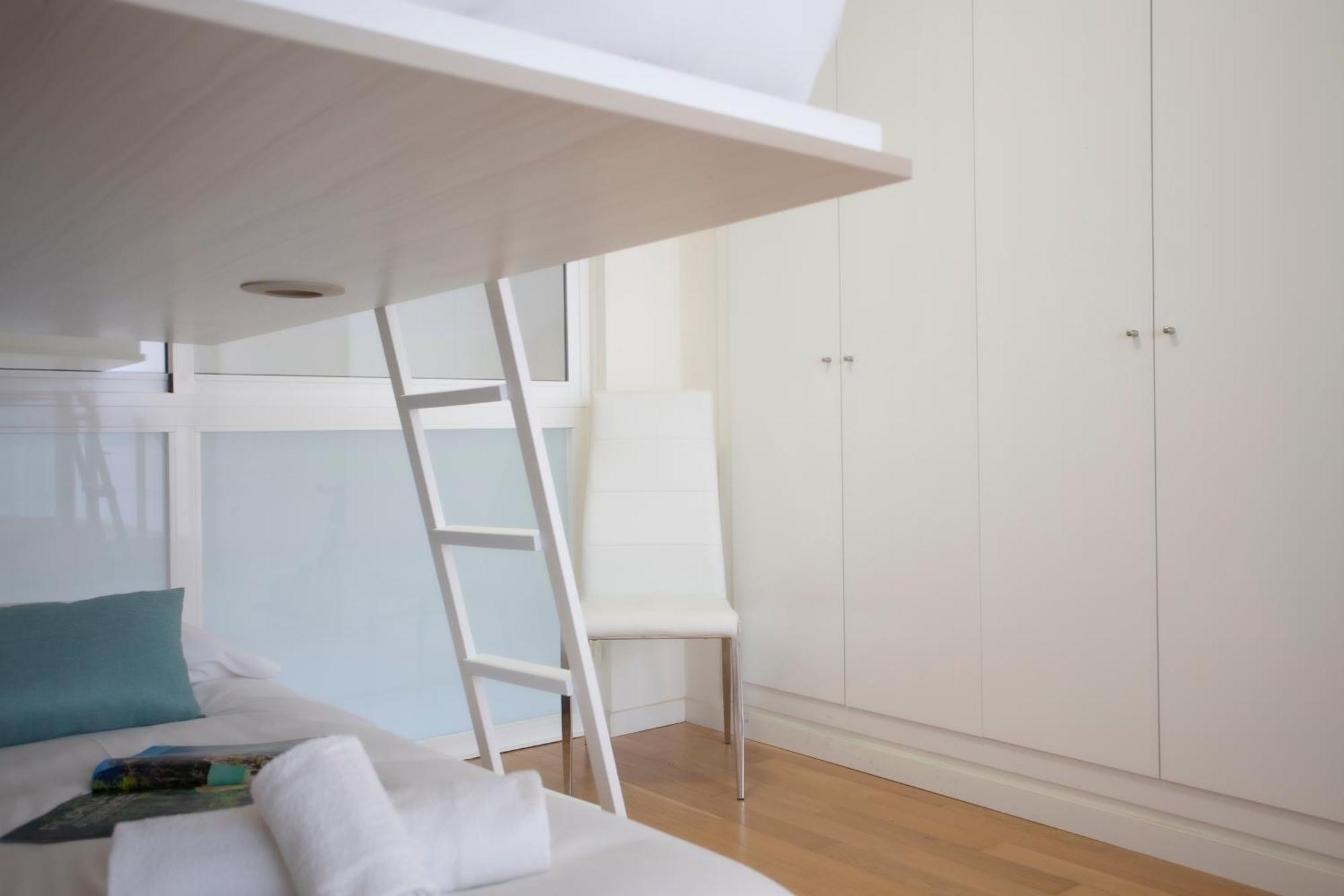 Apartment Singularstays Comedias Iv *