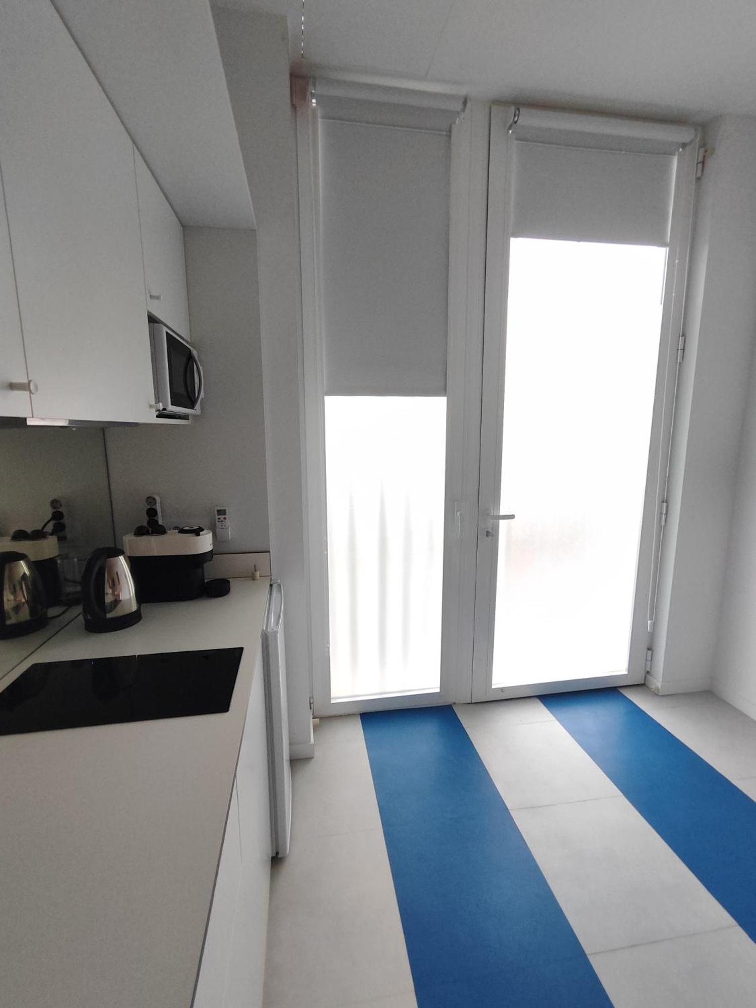 Apartment Carisan1 6 Min To Modern Bright
