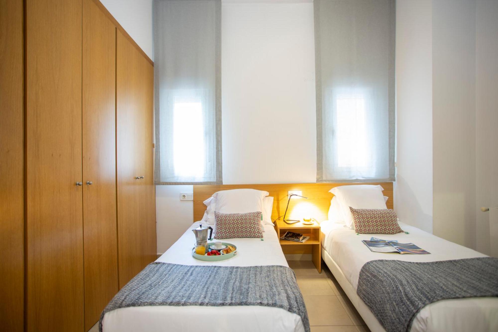 Singularstays Mar44 *