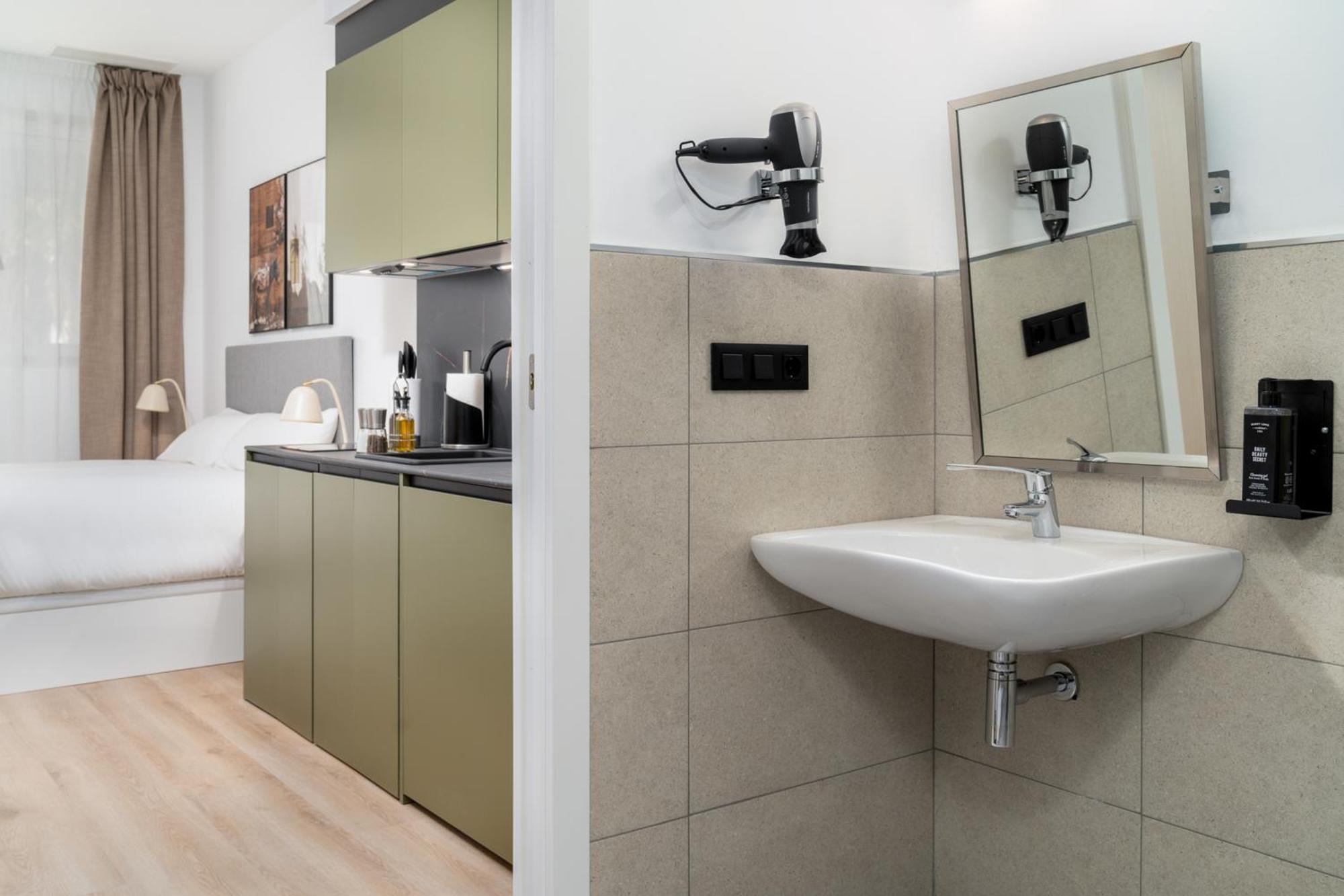 Limehome Carrer D'antonio Ferrandis * Valencia