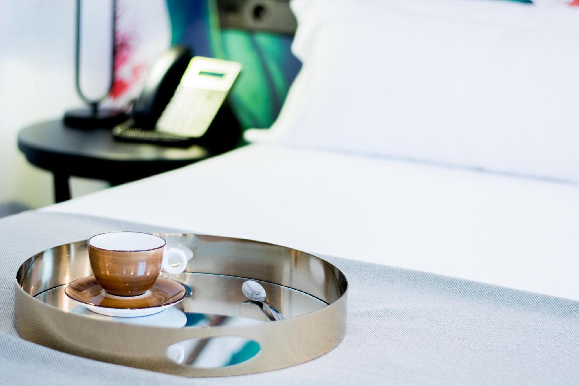 Myr Plaza Mercado & Hotel 4*