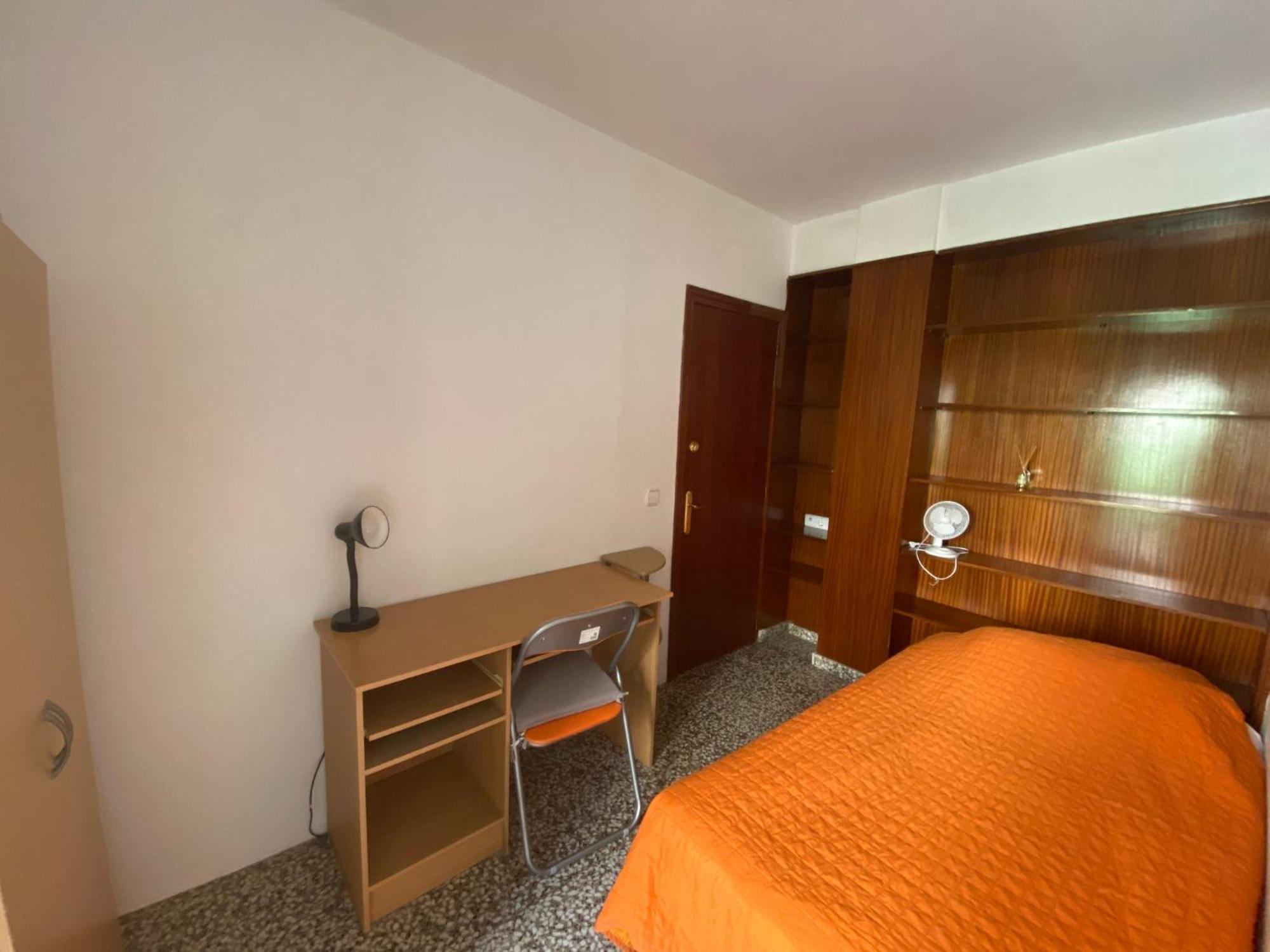 Family Flat Zona Aragon Close To Center And Apartment