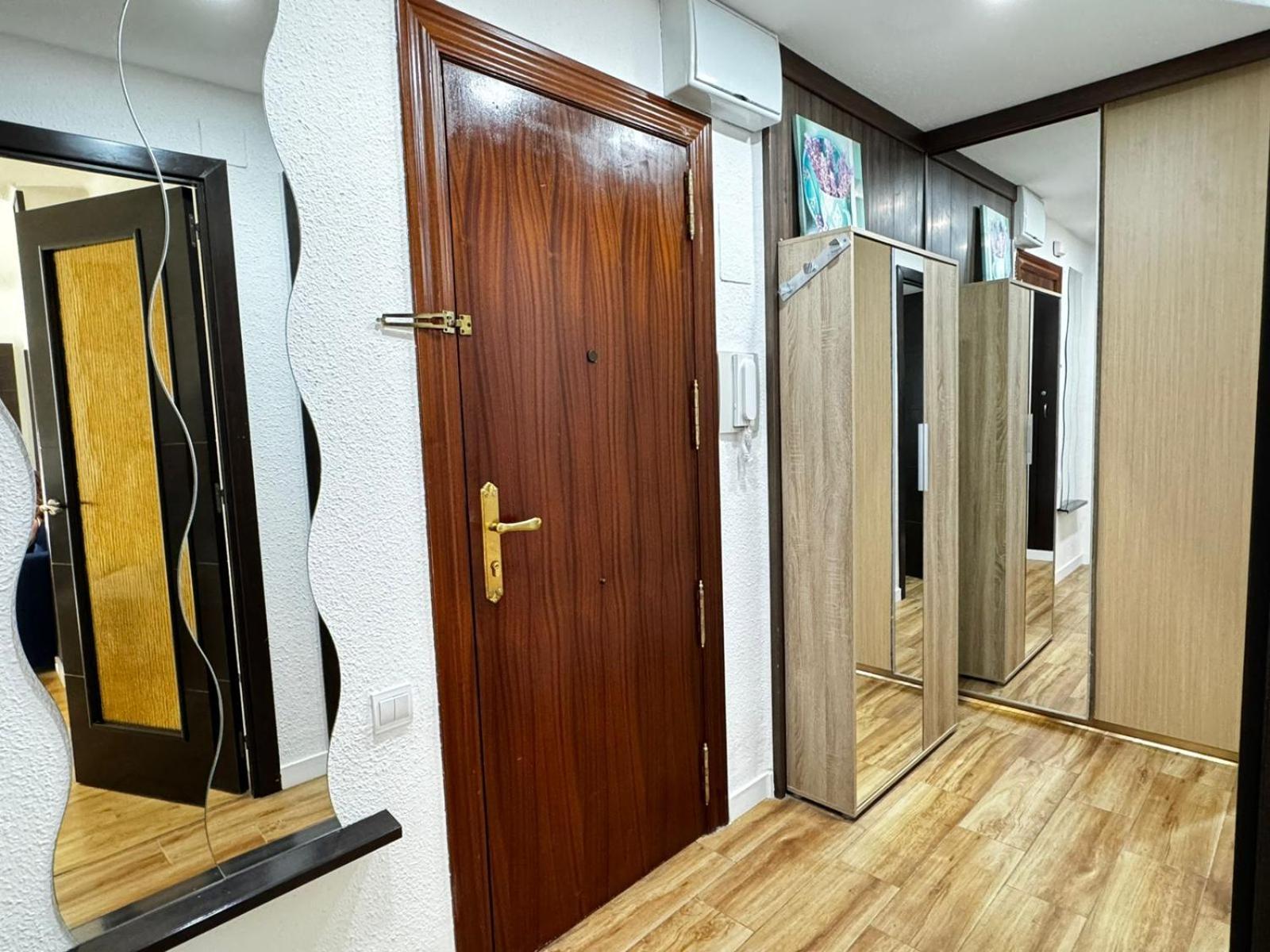 Mestre Valls 13 Apartment