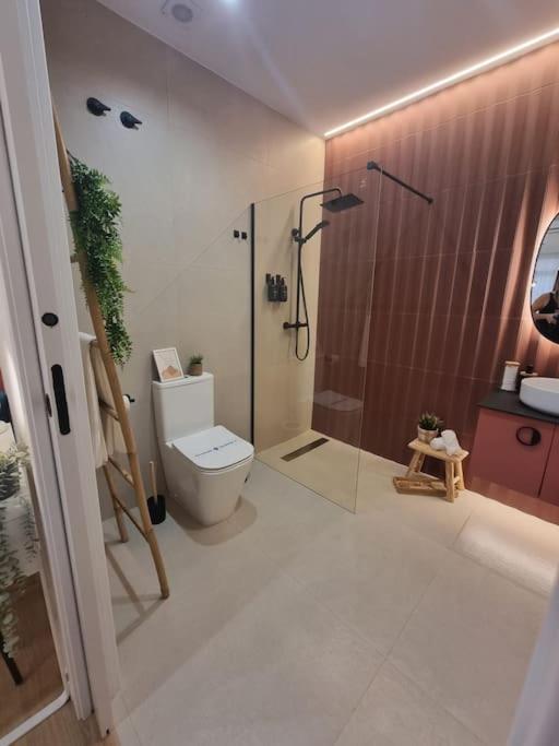 Moderno En Apartment *