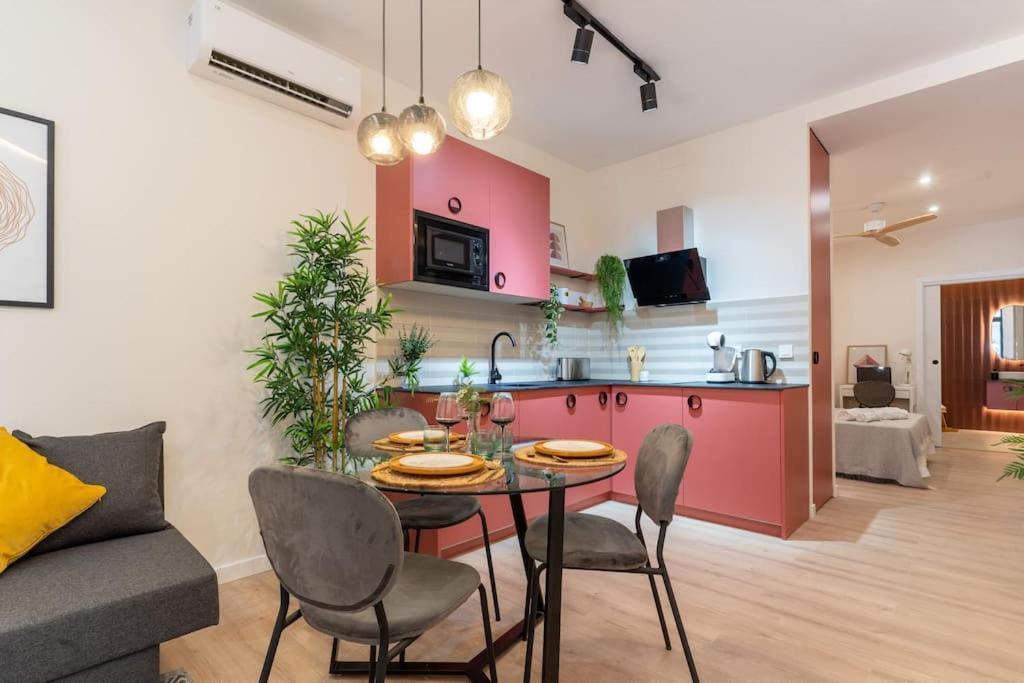 Moderno En Apartment