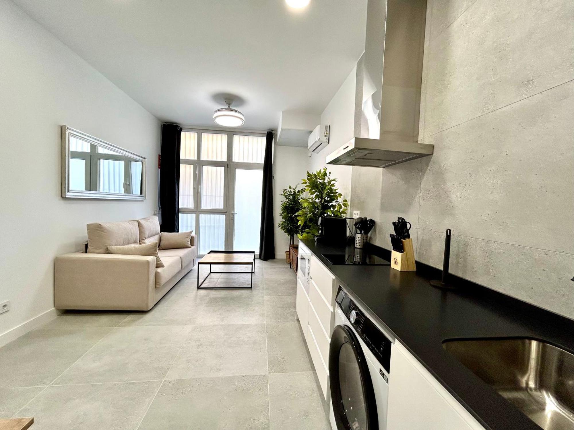 Urban Escape - Comfort Meets Luxury Apartment Valencia
